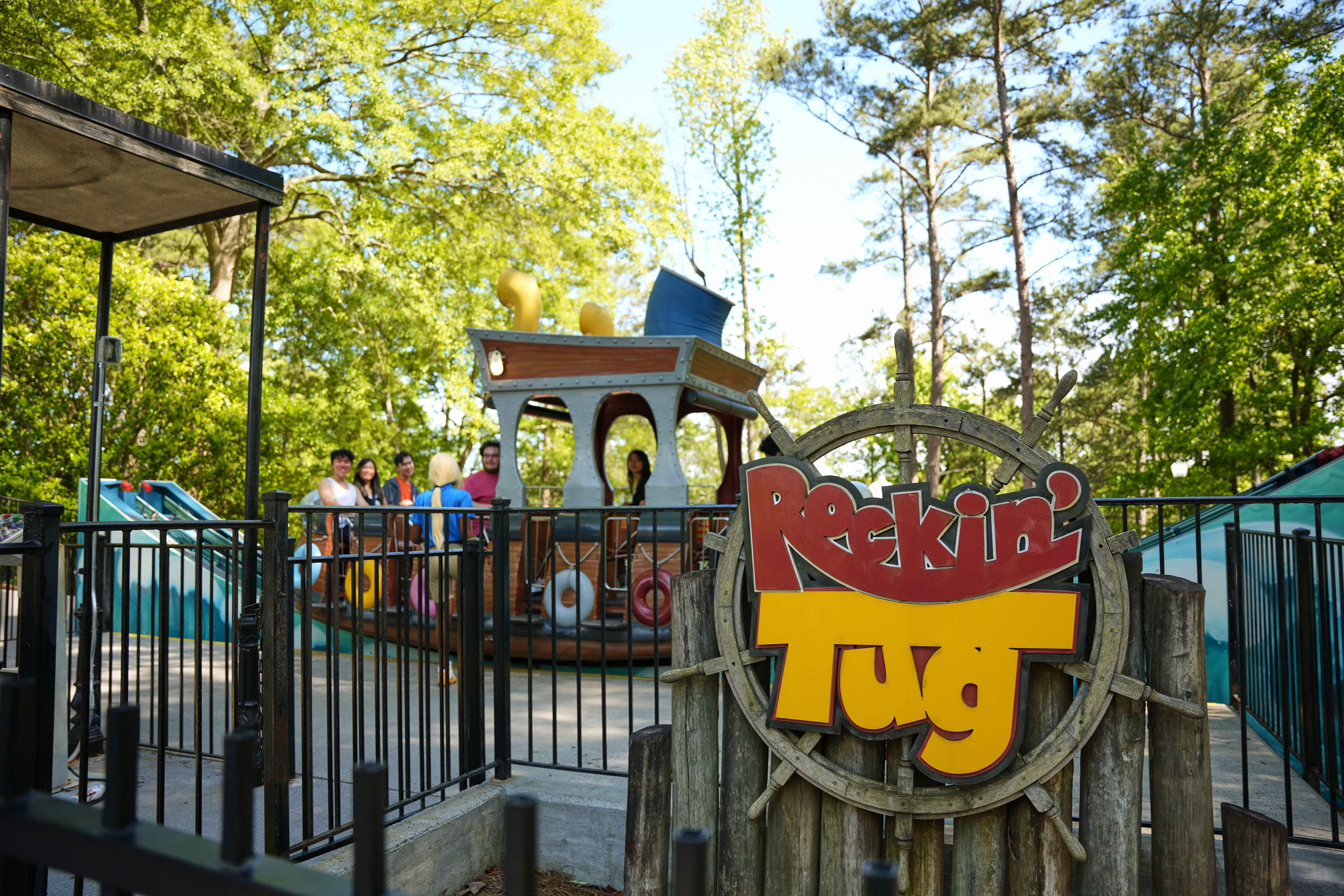 Six Flags Over Georgia - Rockin' Tug