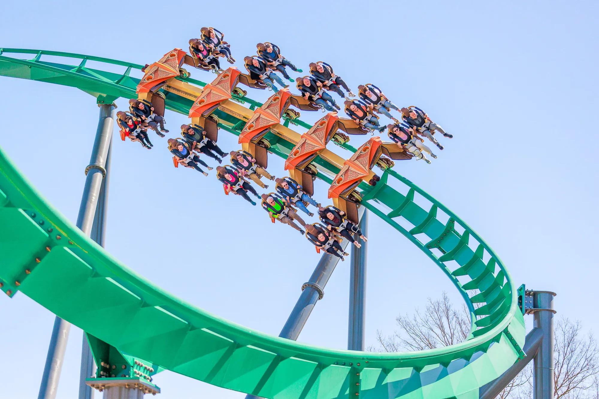 www.sixflags.com