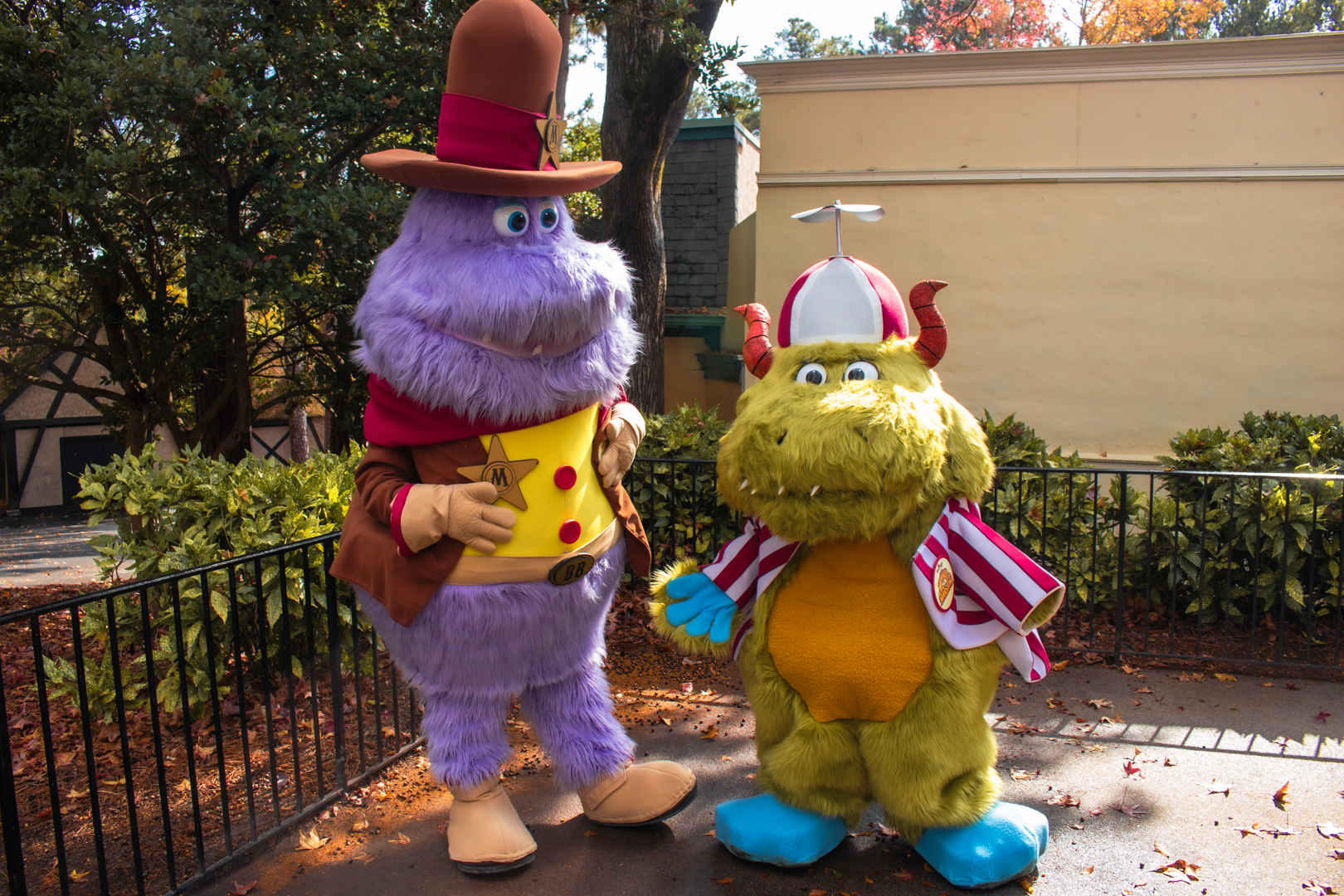 Six Flags Over Georgia - Looney Tunes Meet & Greet