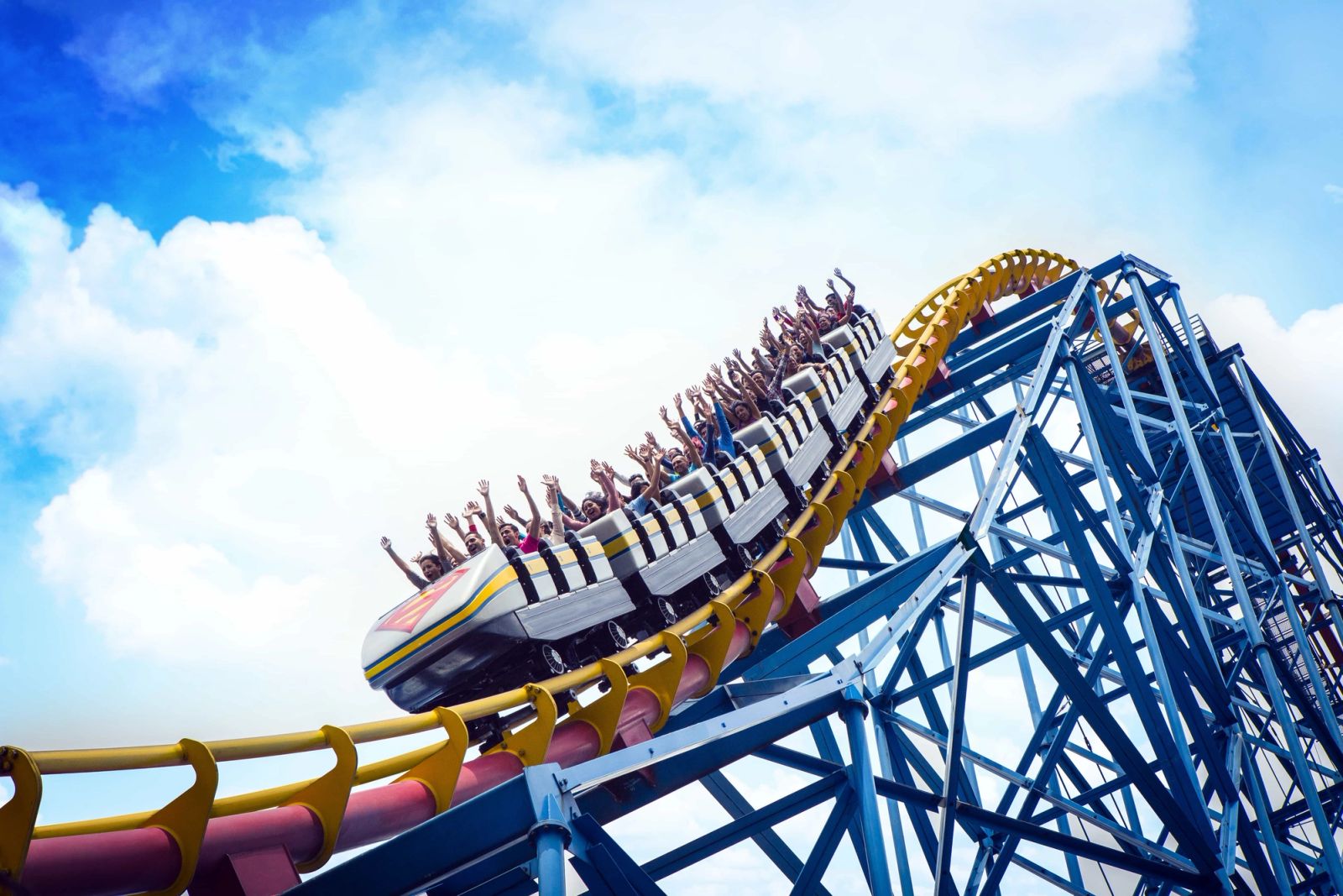 Six Flags - La Mejor Oferta del Año