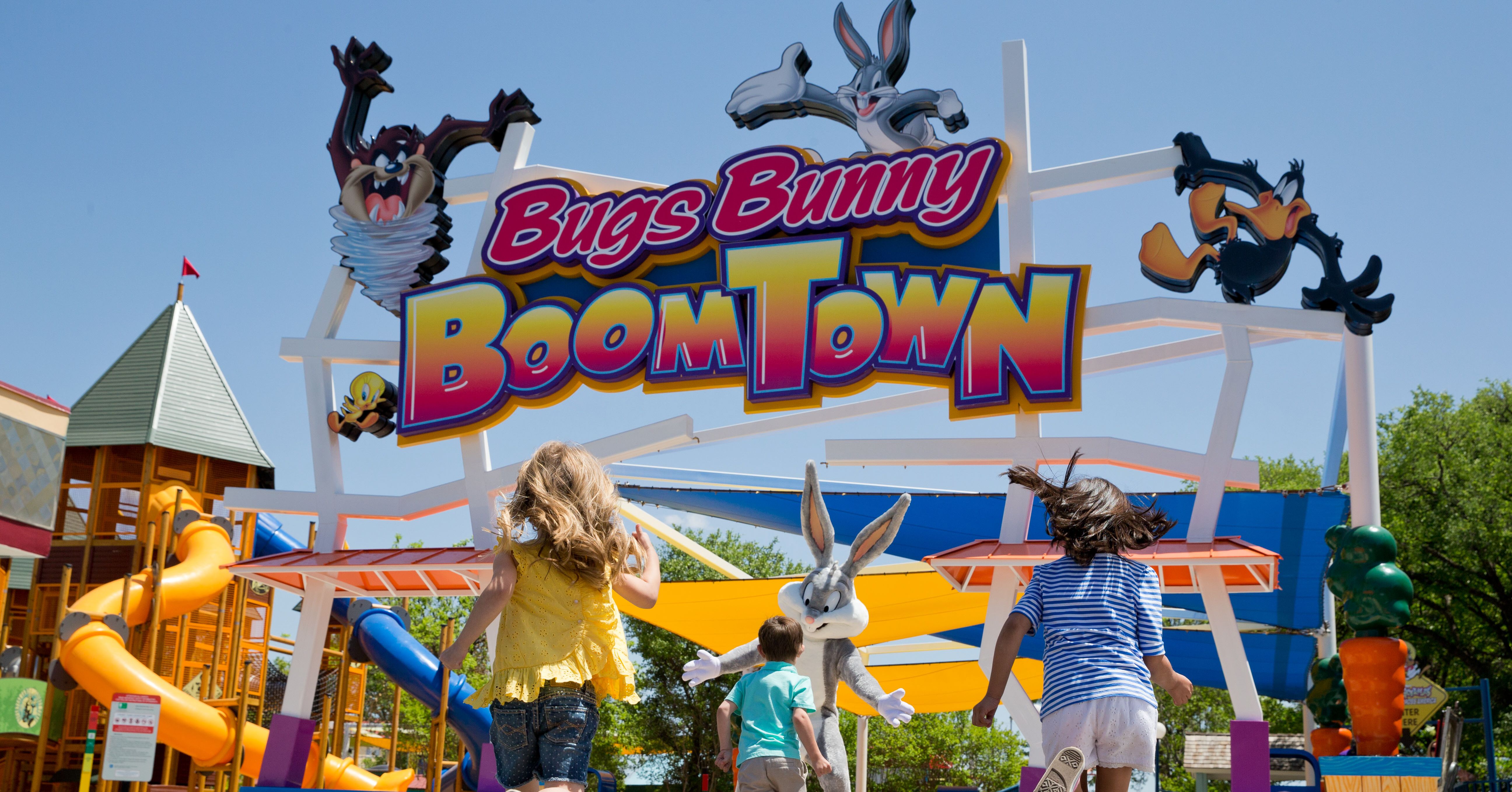 Six Flags Over Texas – Family Rides and Attractions