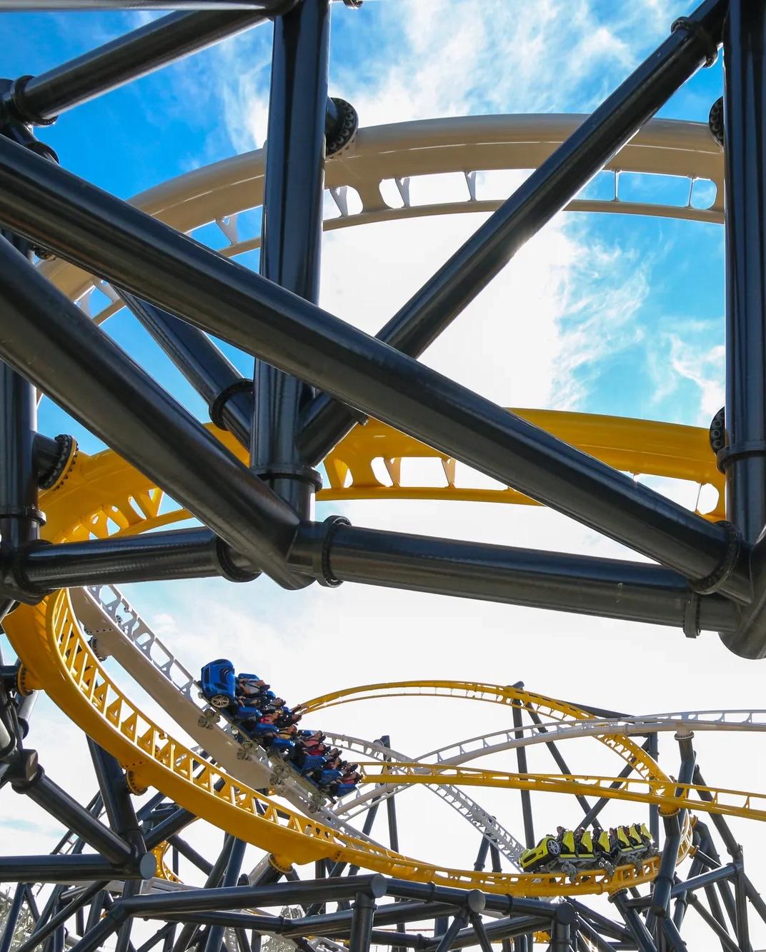 www.sixflags.com