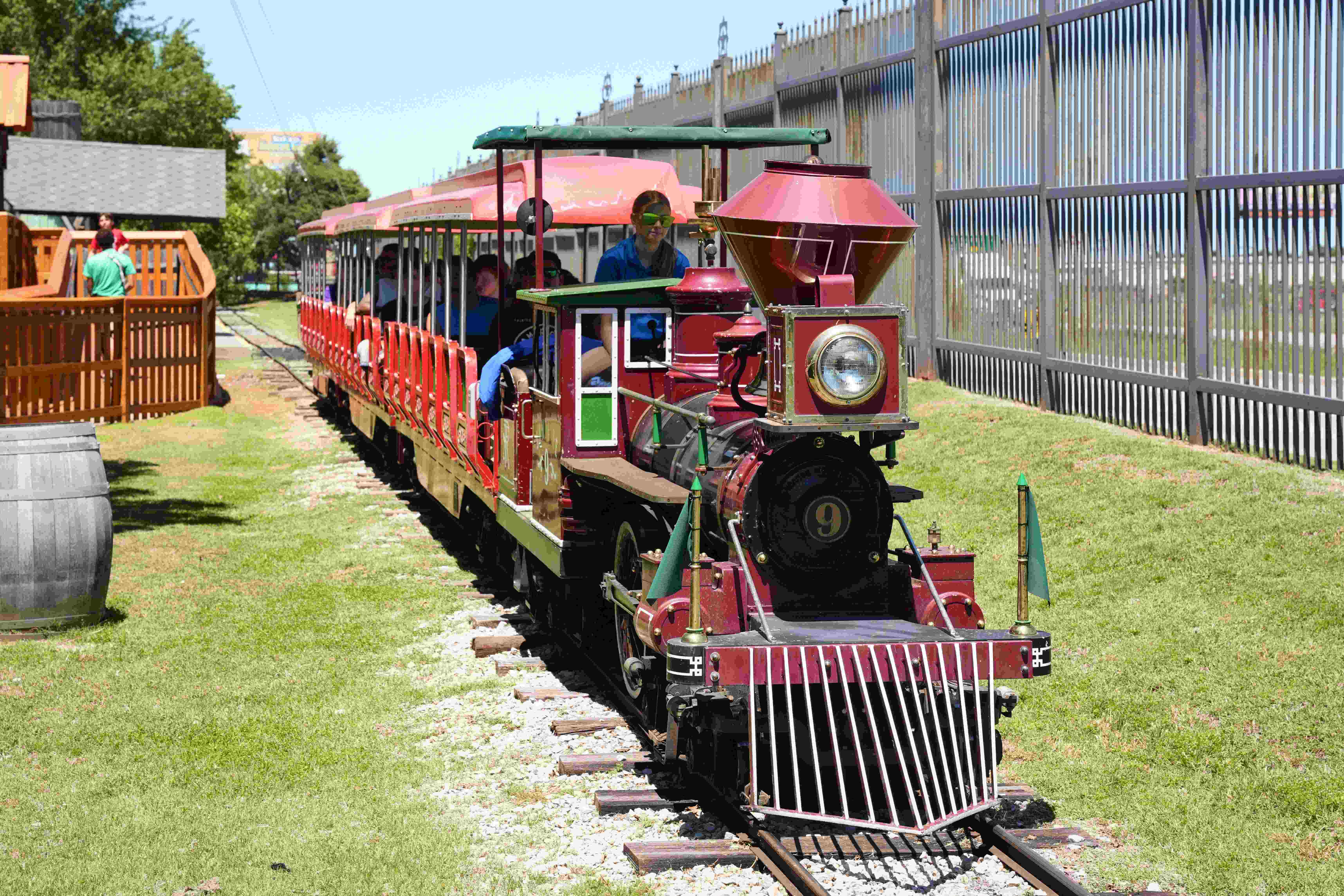 FNTC T-DECK 139 × RIDE RODEO M Frontier City - Ol' 89er Express | Ride | Frontier City