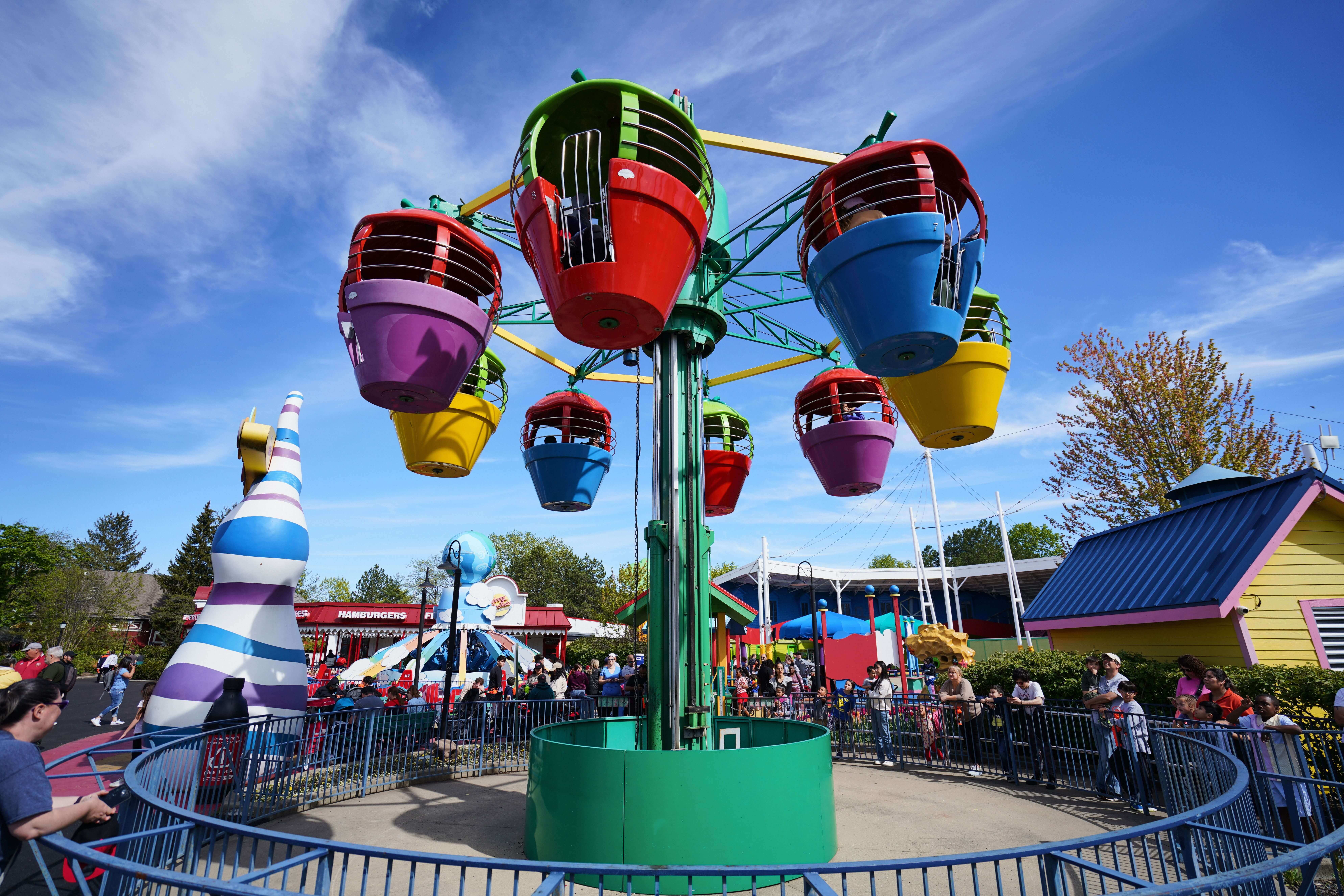 Six Flags Great America - Krazy Kars | Ride | Six Flags Great America