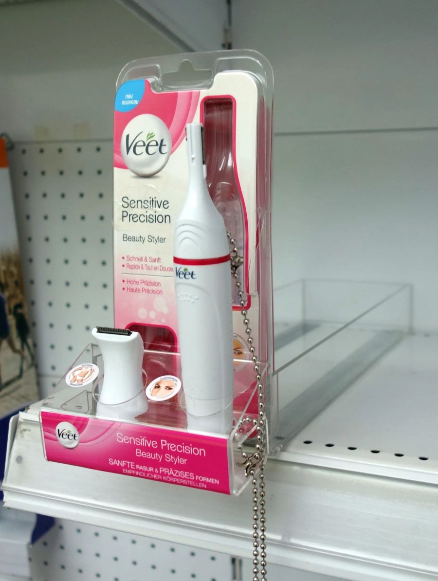 Veet Sensitive Precision trimmer tester display