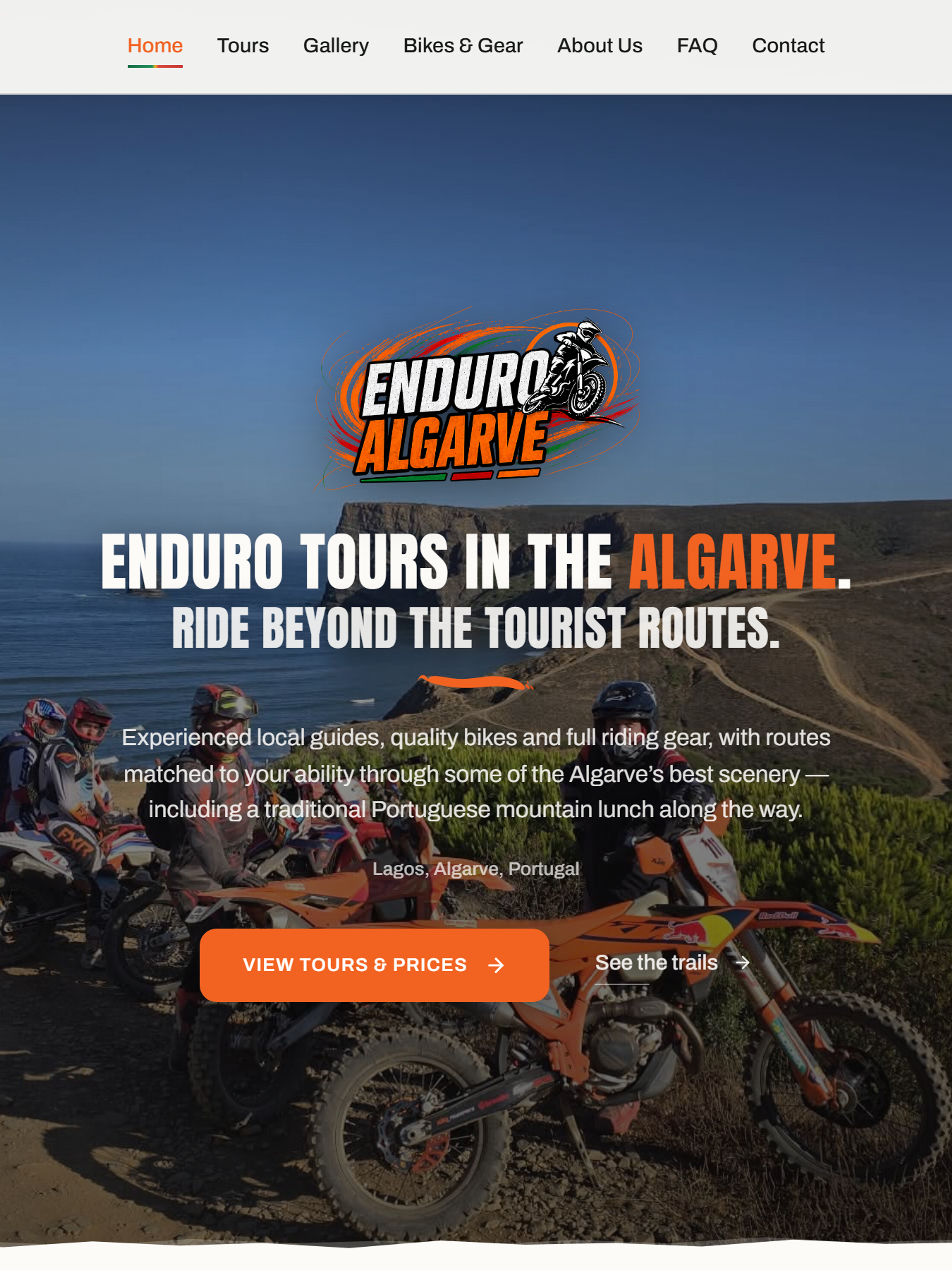 Enduro Algarve website homepage showing riders on a coastal trail above the sea in the Algarve