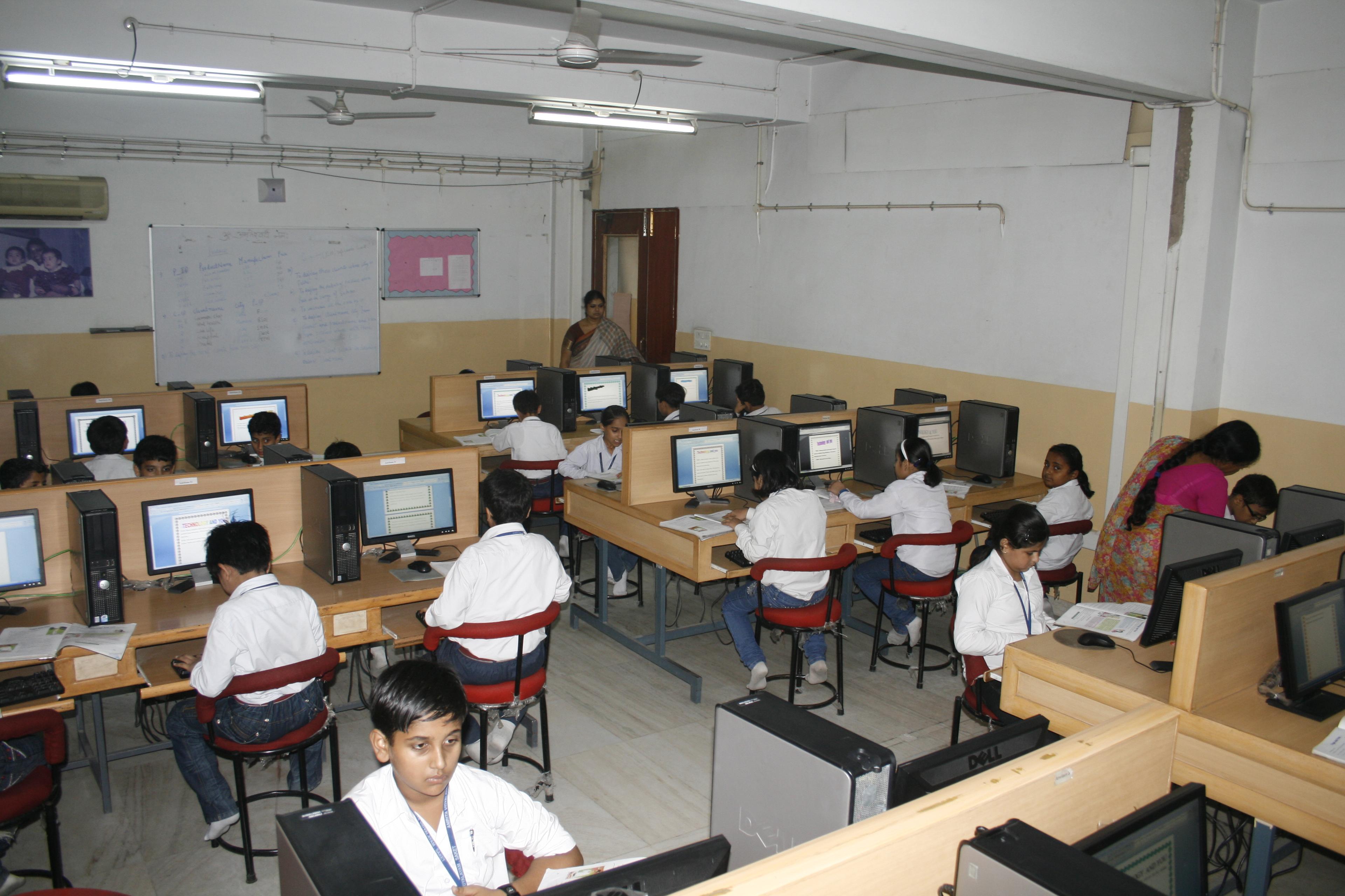  COMPUTER LABS