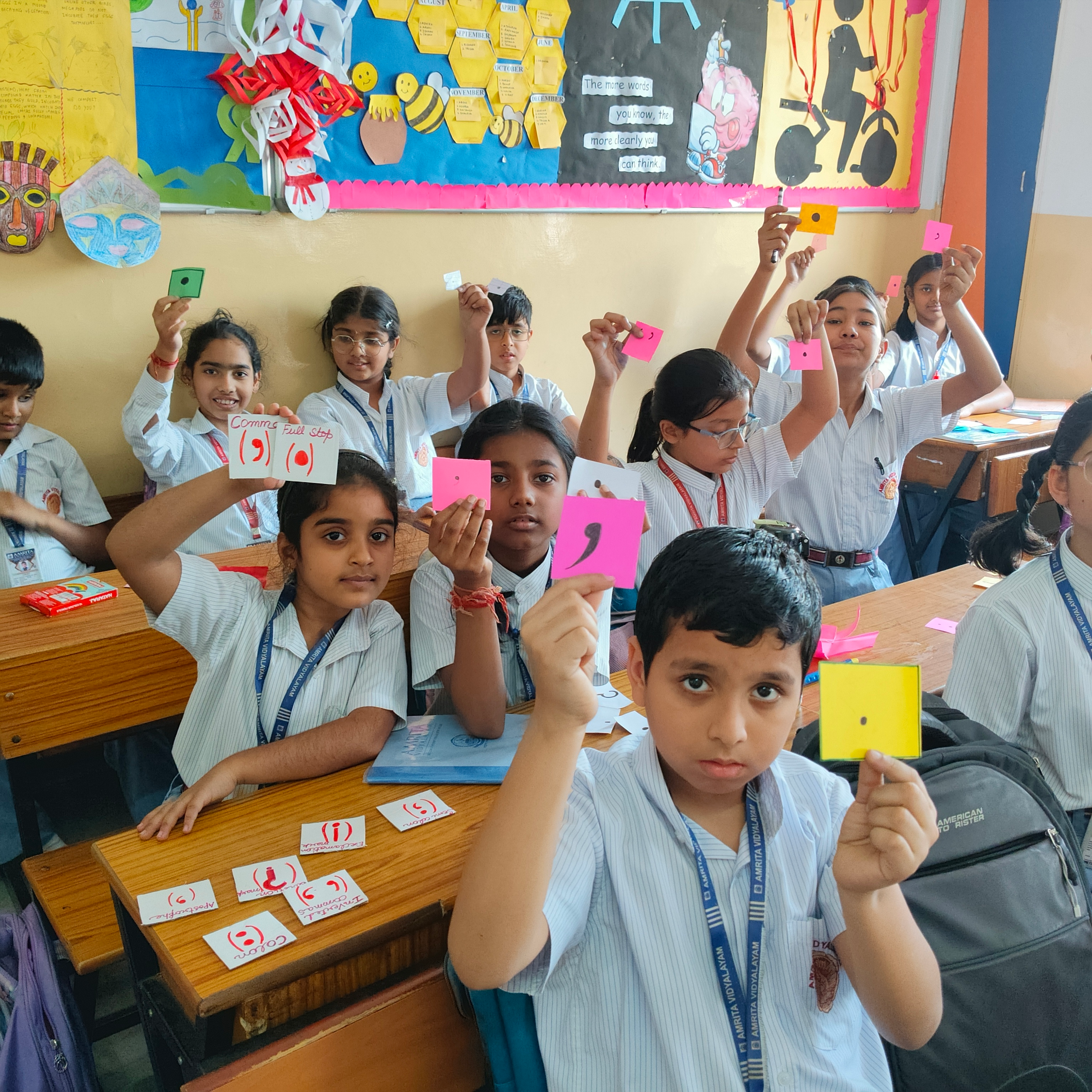 Grade 5 : Sentences and punctuation. photo