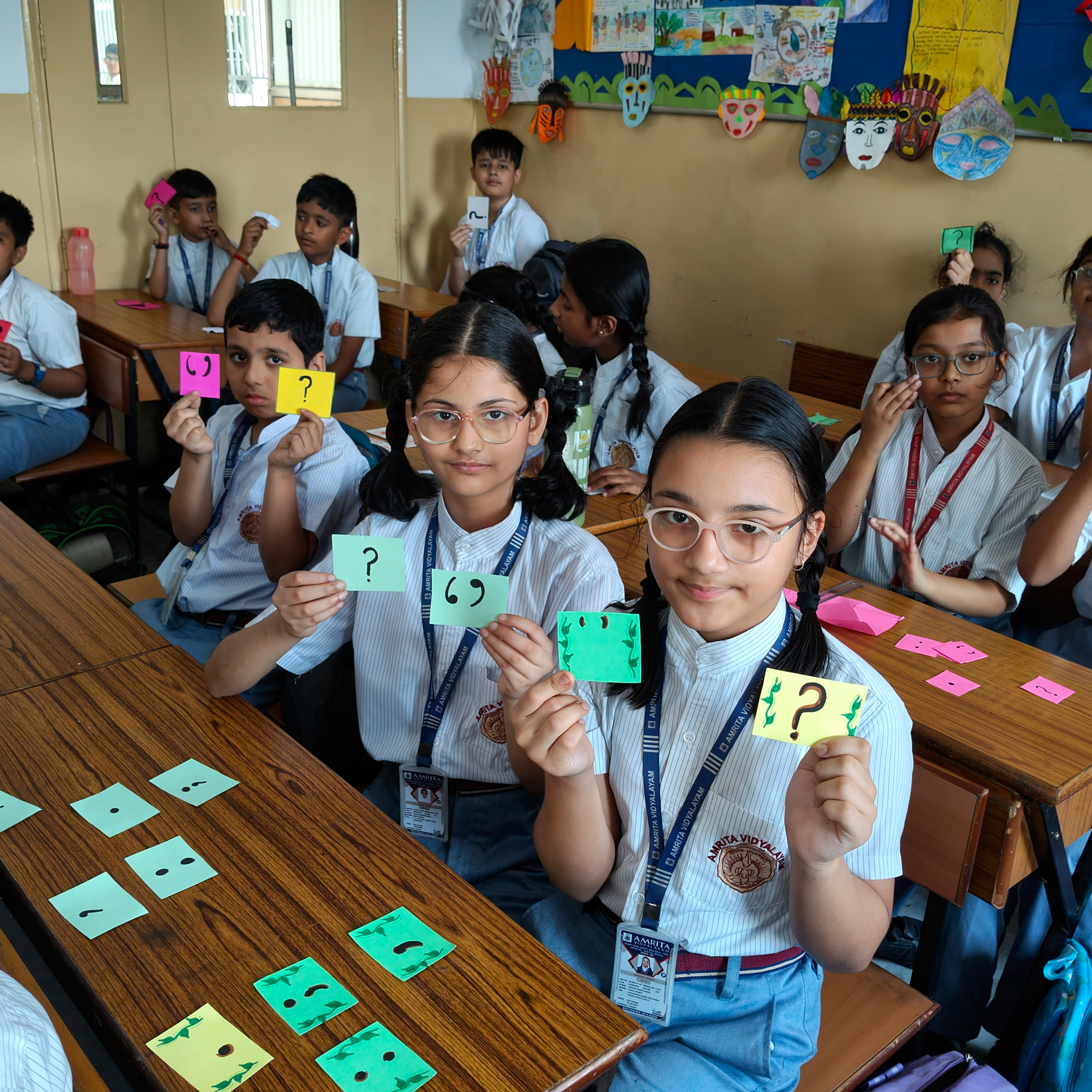 Grade 5 : Sentences and punctuation. photo