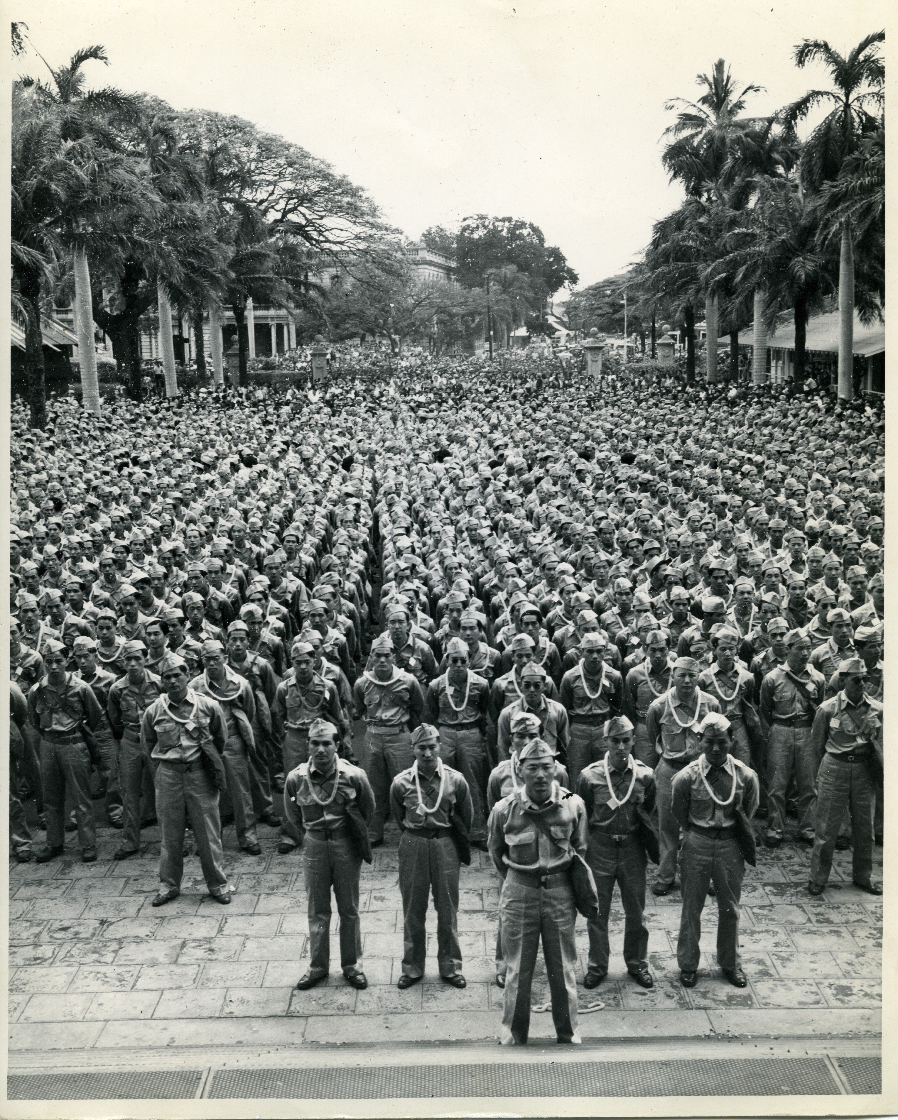 Historic photo of 442nd regiment at Iolani Palace, 1943