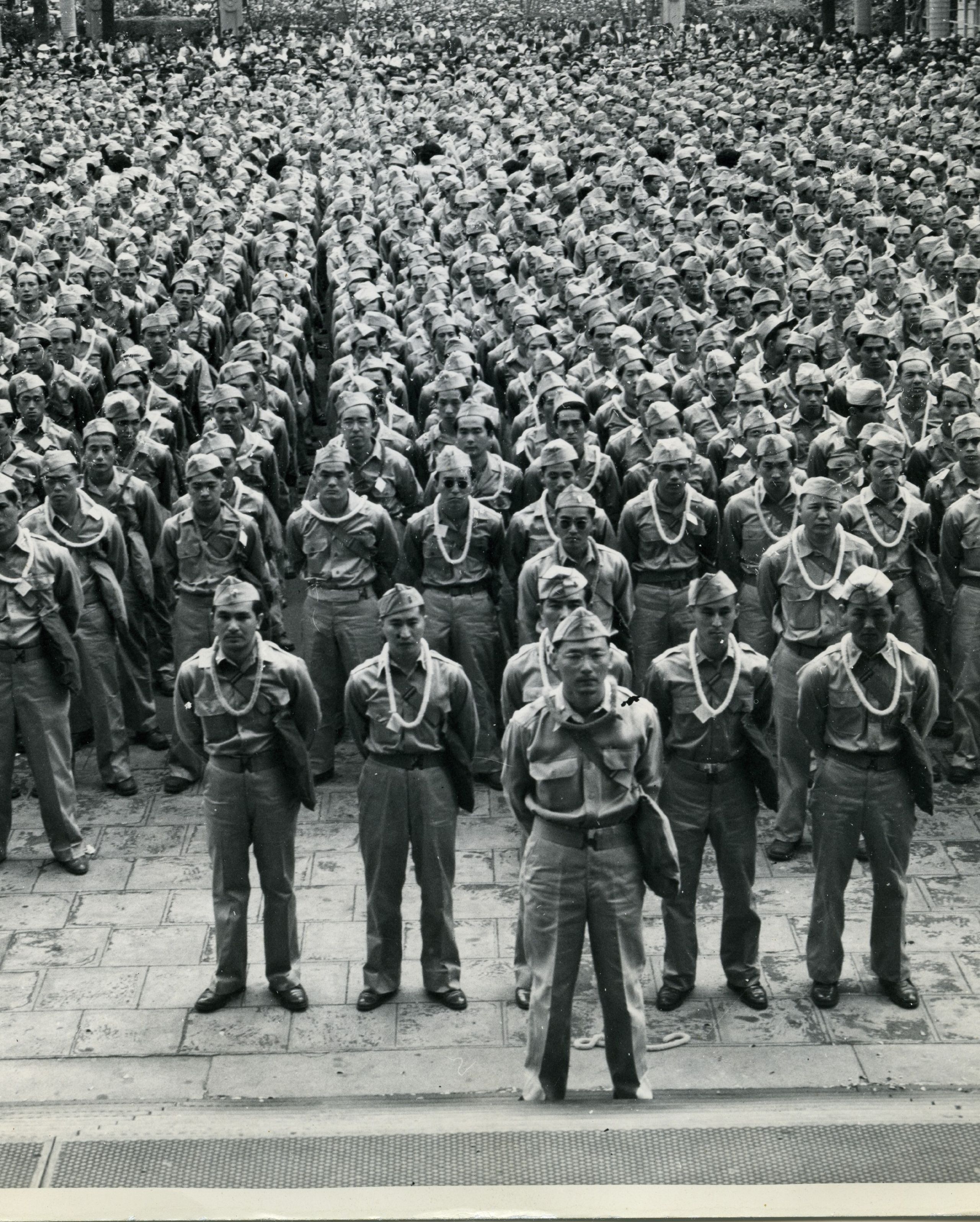 Historic photo of 442nd regiment at Iolani Palace, 1943