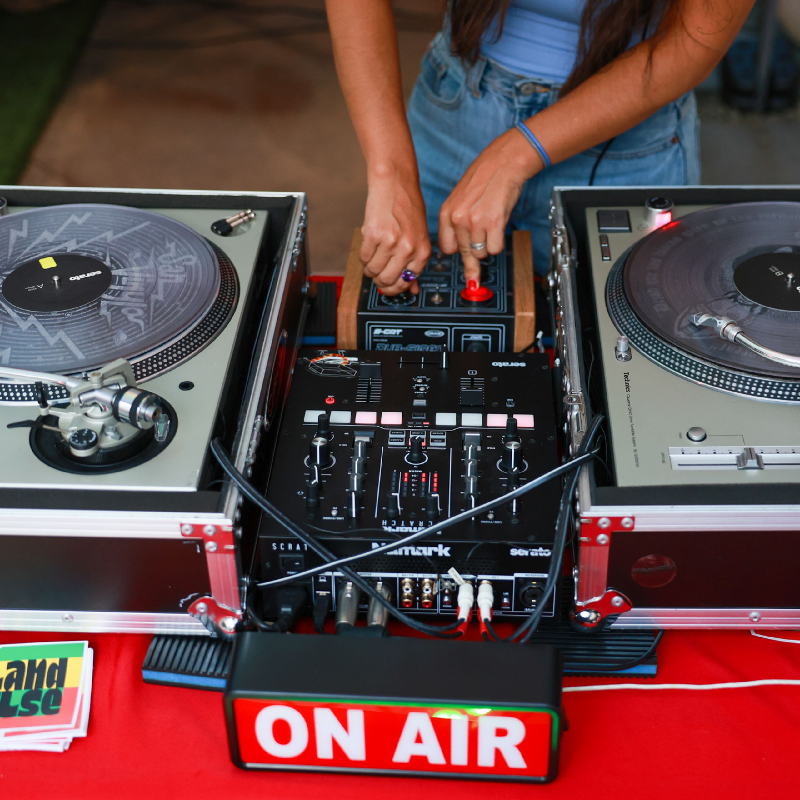 deejay setup at island pulse event.