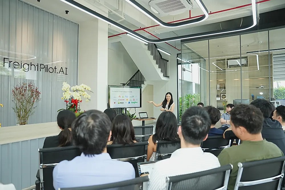 A talk for members at the FreightPilot.AI office