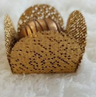 Forminha Dobradura dourada, foto do catálogo