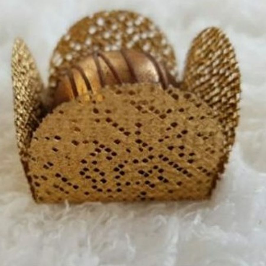 Forminha Dobradura dourada, foto do catálogo