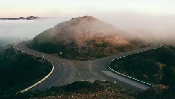 The Wage Divide is Widening Again and AI May Be to Blame