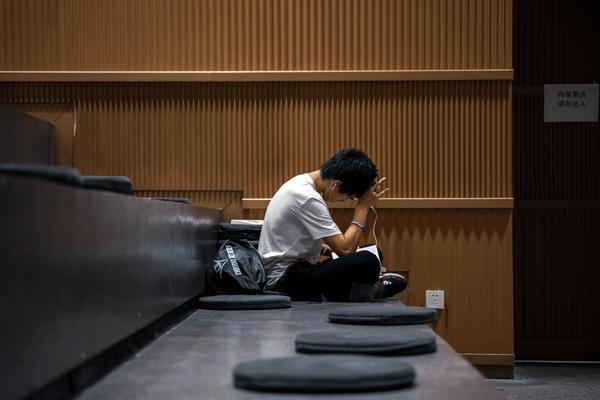 Is AI responsible for the rise in entry-level unemployment?