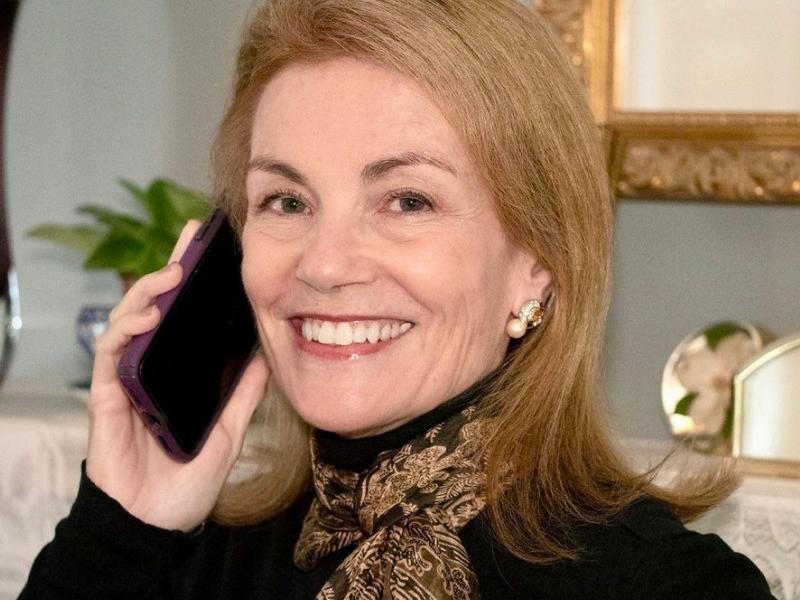 Headshot of Rhona Applebaum