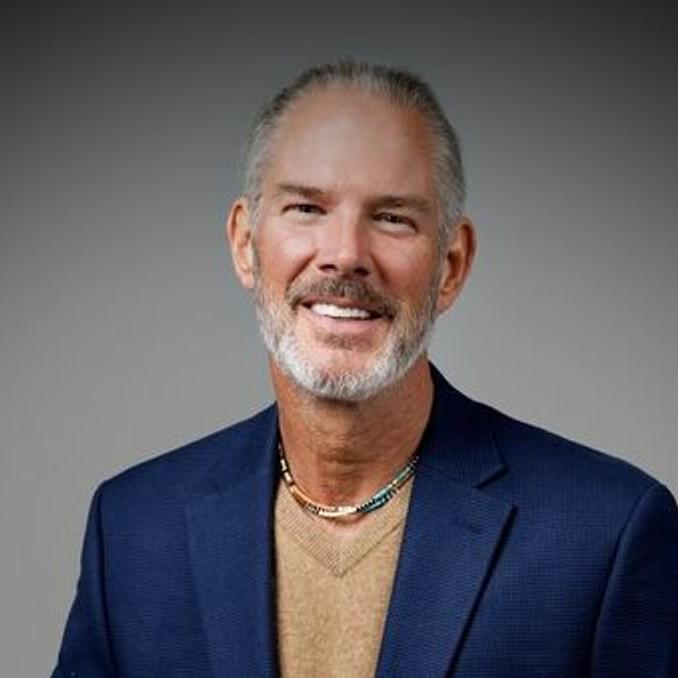 Headshot of Rob Sinnot