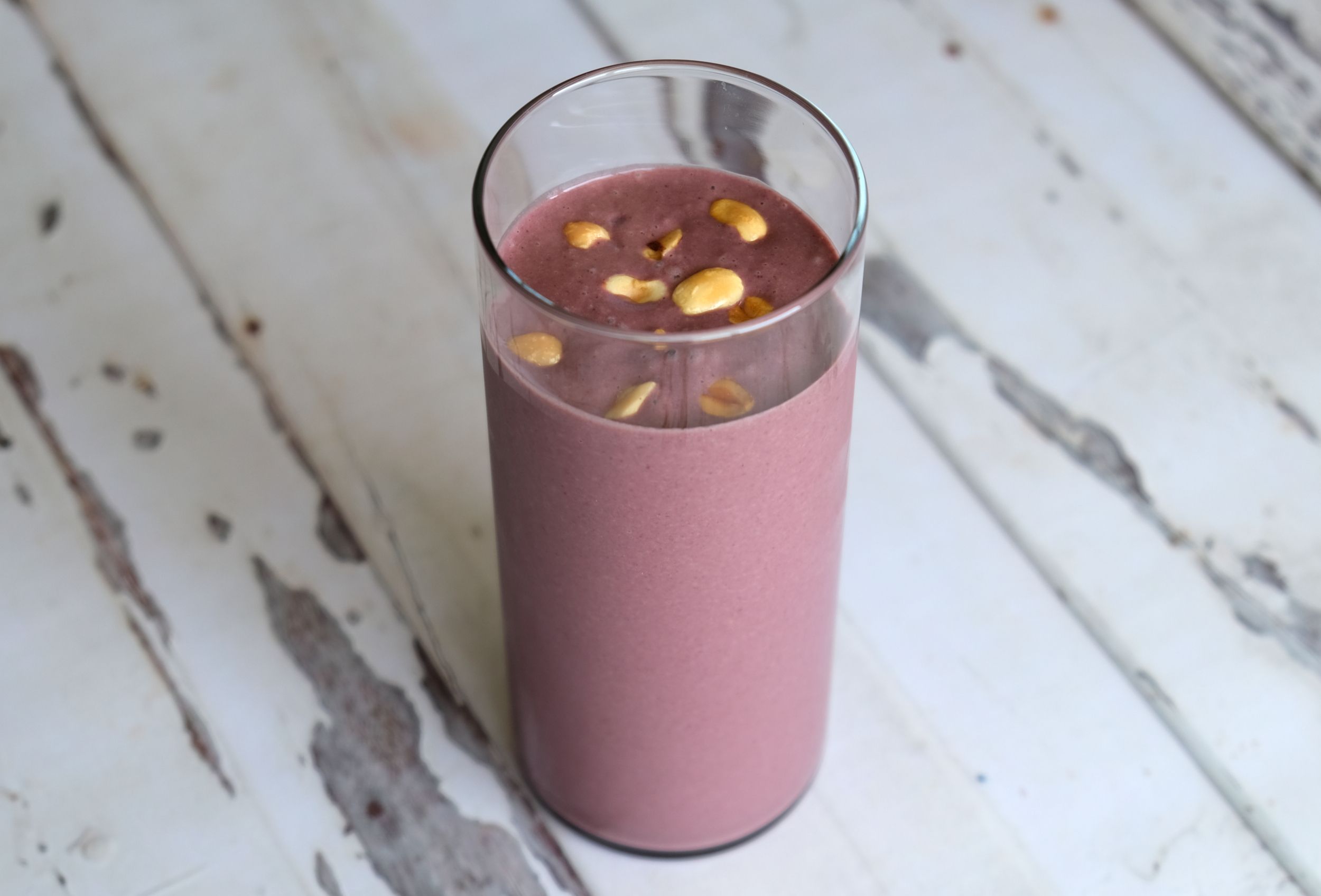 Peanut butter & açaí smoothie