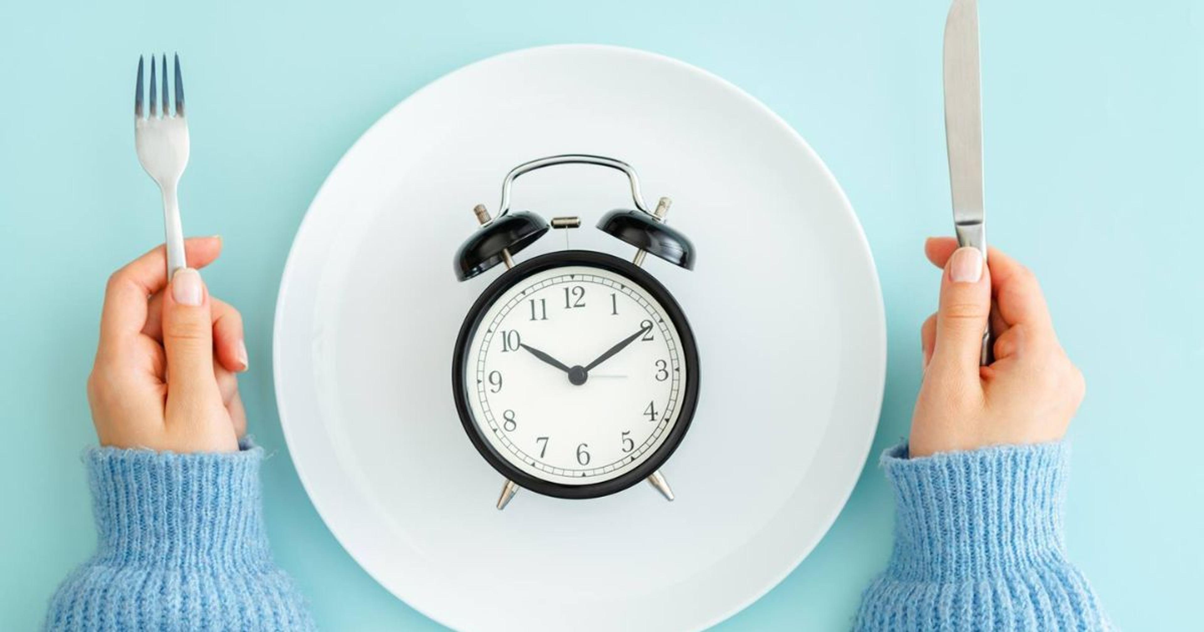 What is Intermittent Fasting and Is It Good For You? The Benefits of Slow-Carb Dieting Explained