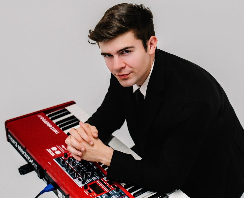 piano headshot