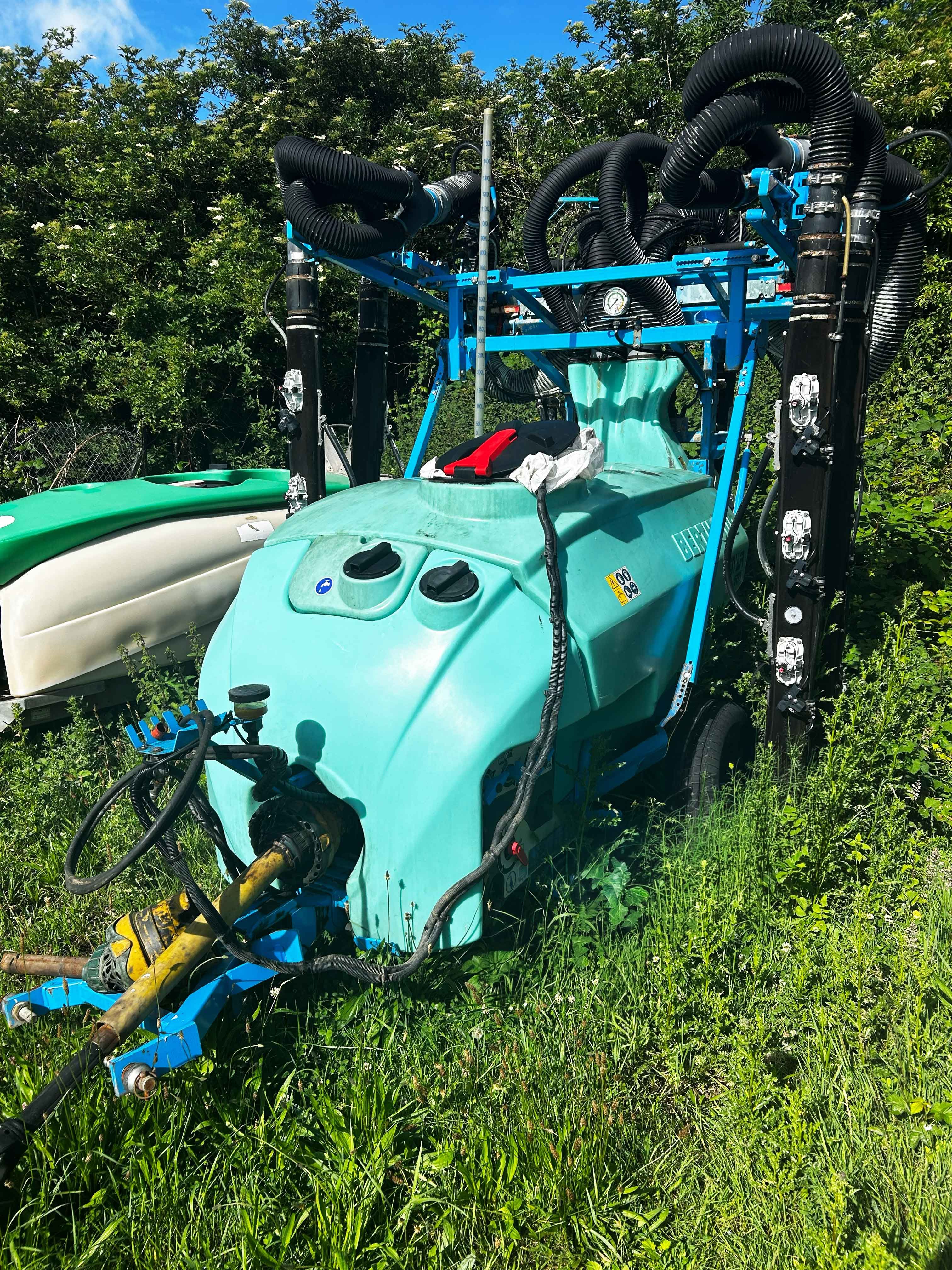 Berthoud WIN'AIR 3 Row Sprayer
