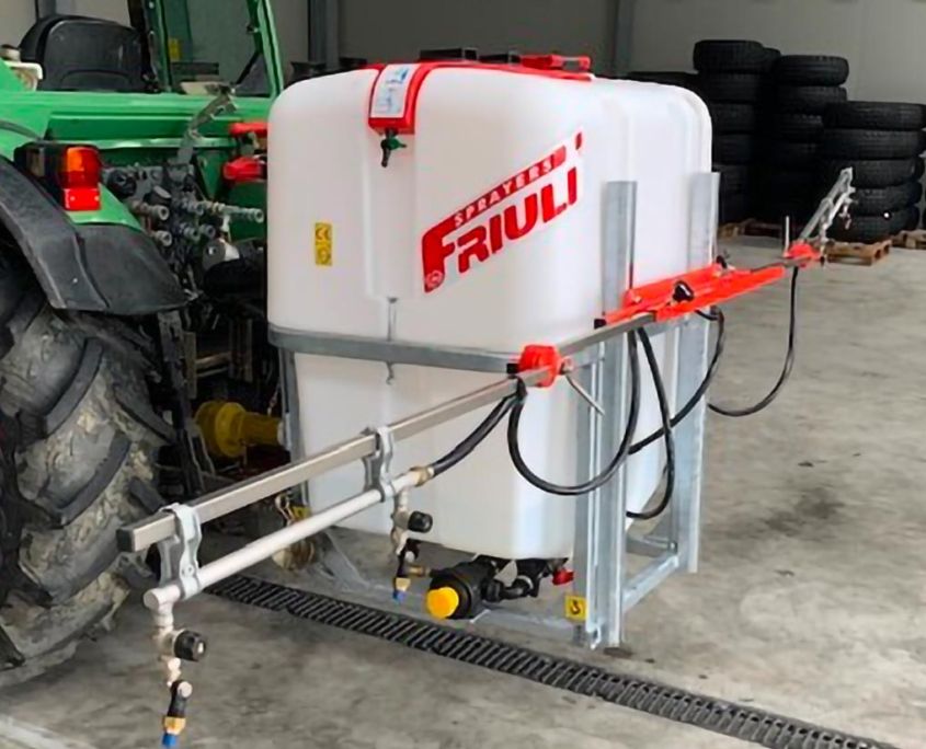 Herbicide Strip Sprayer with Booms