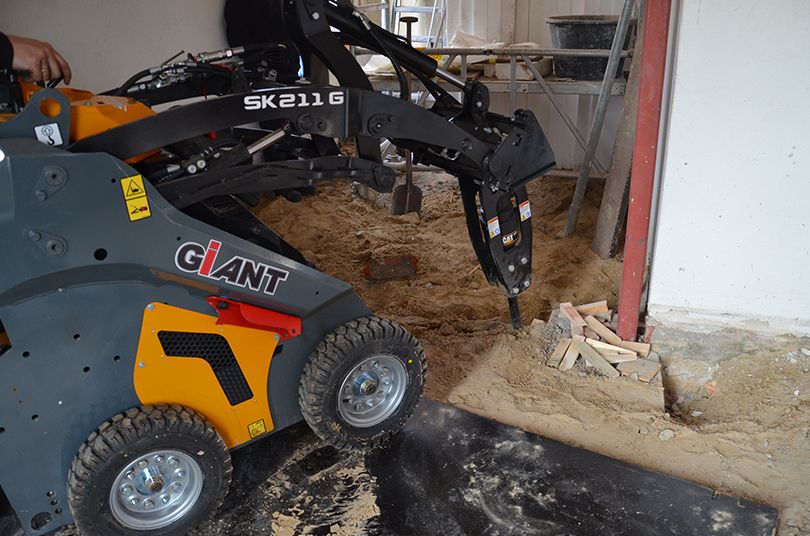 Giant Skid Steer Loader SK252D
