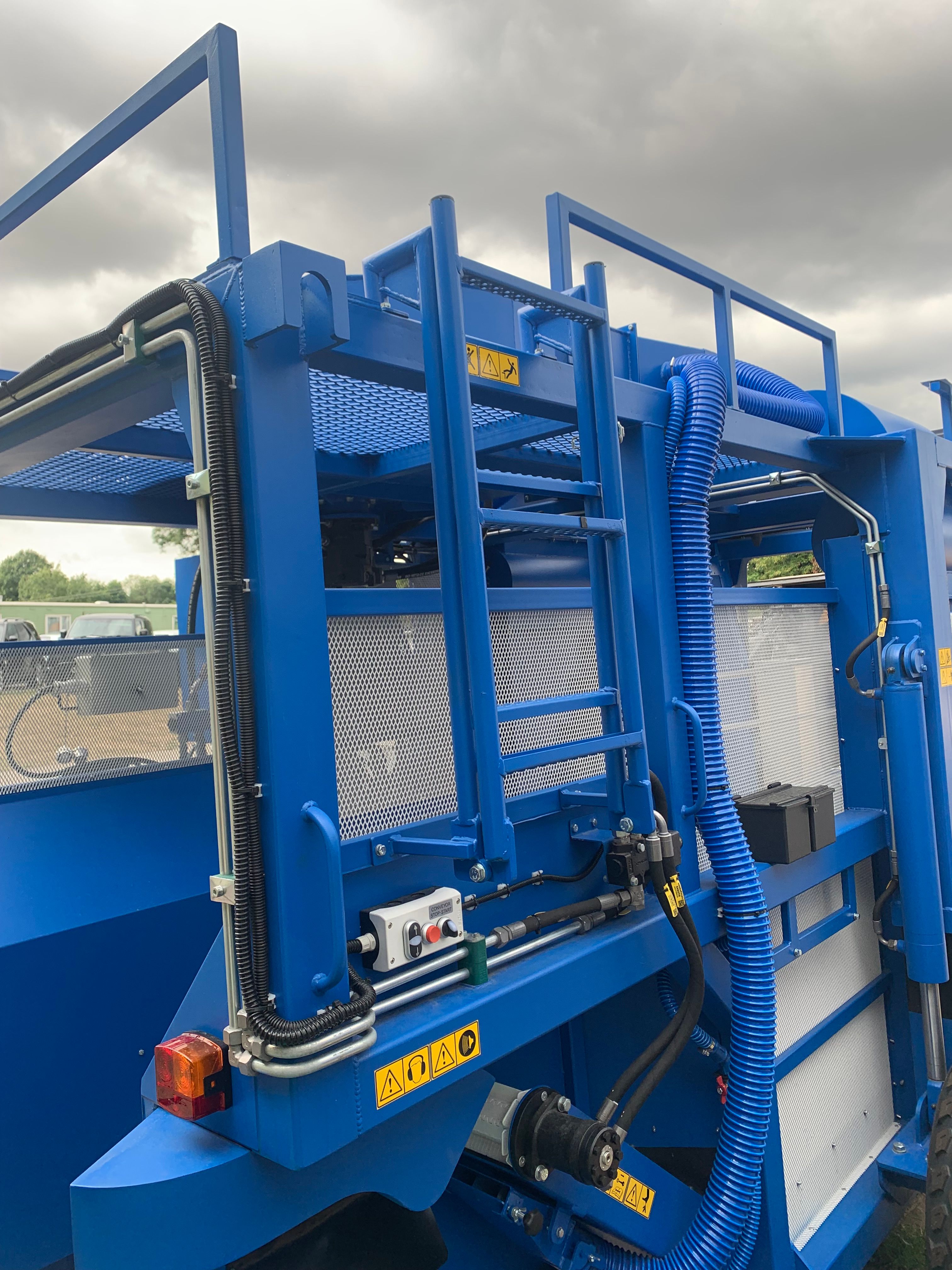 Air Jet Berry Harvester