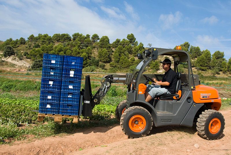 AUSA T144H Rough Terrain Telehandler 2