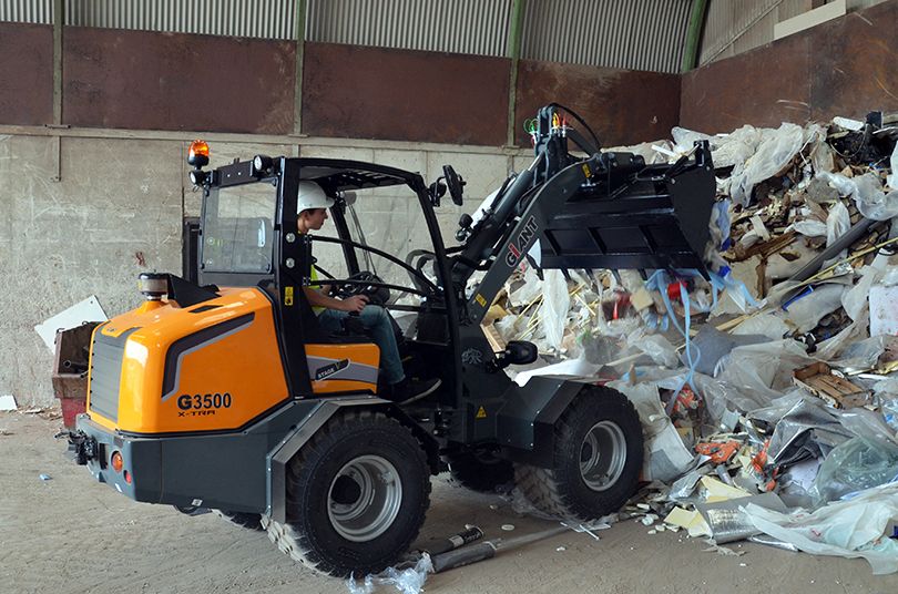 GIANT G3500 Loader by Kirkland UK