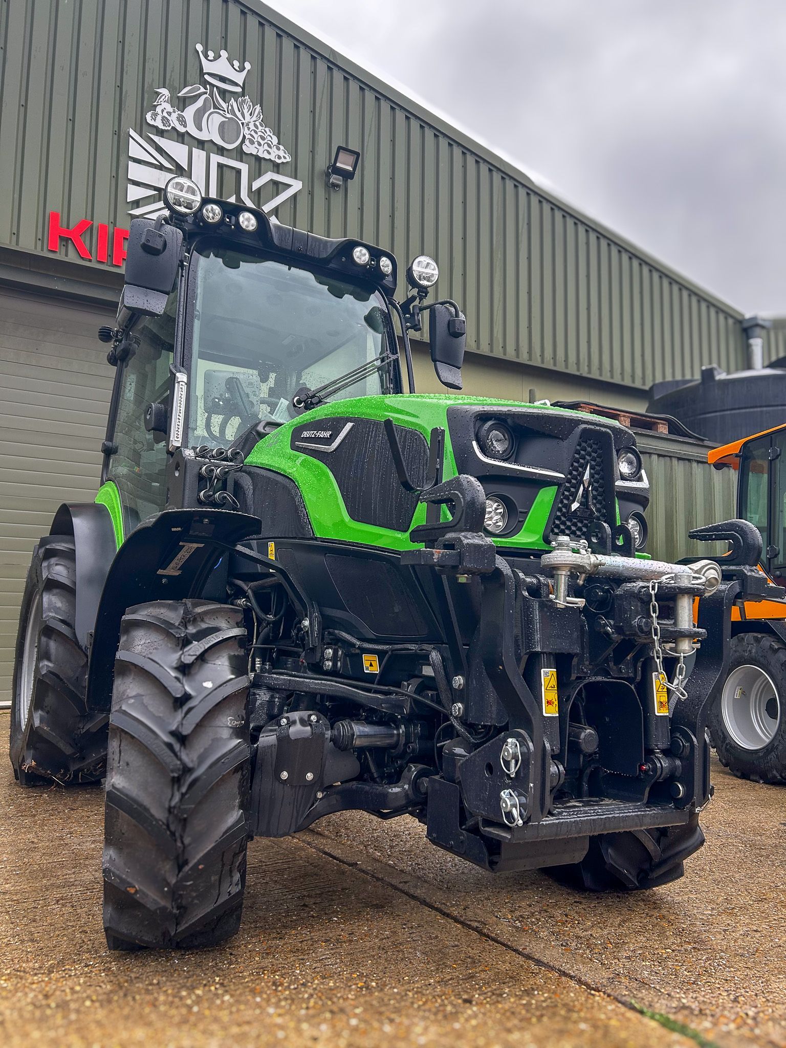 DEUTZ FAHR DF TTV 4 Wheel Steer Tractor 