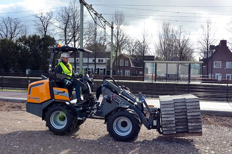 GIANT G2700 Wheeled Loader