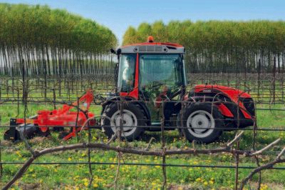 SRX 8900 R Antonio Carraro Tractor by Kirkland UK 