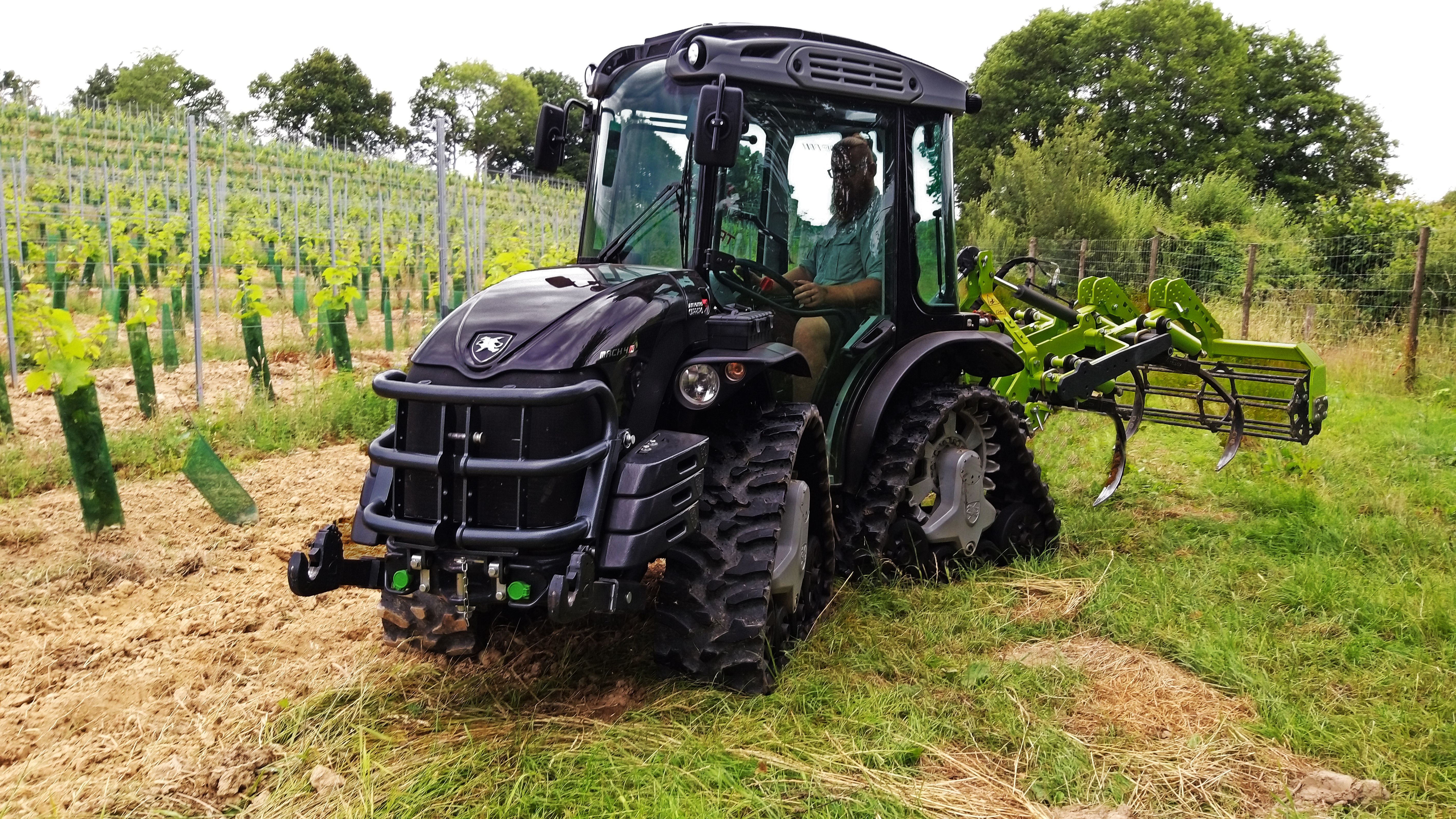 Antonio Carraro MACH 4R