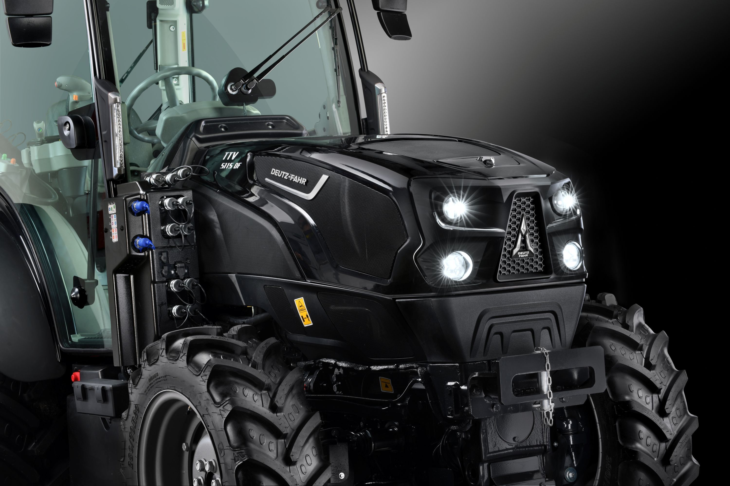DEUTZ-FAHR 5 DS/DV TTV Warrior Edition