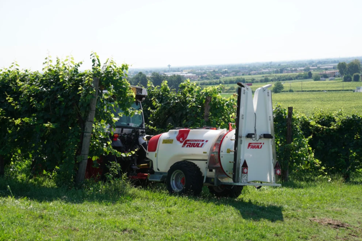 FRIULI DIA 7 Vineyard Trailed Sprayer Kirkland UK