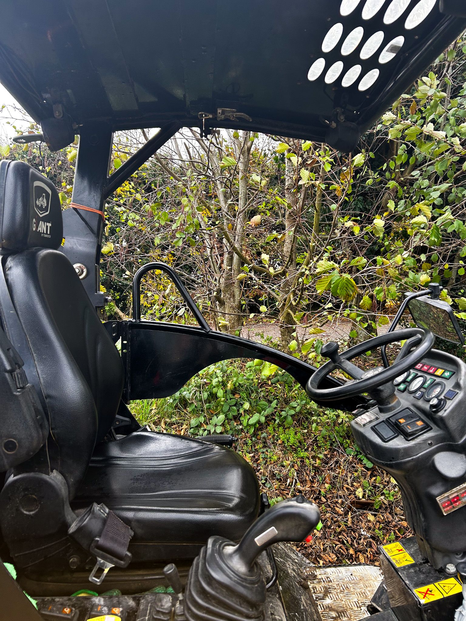 TOBROCO-GIANT V452T Xtra HD Used Kirkland uk 