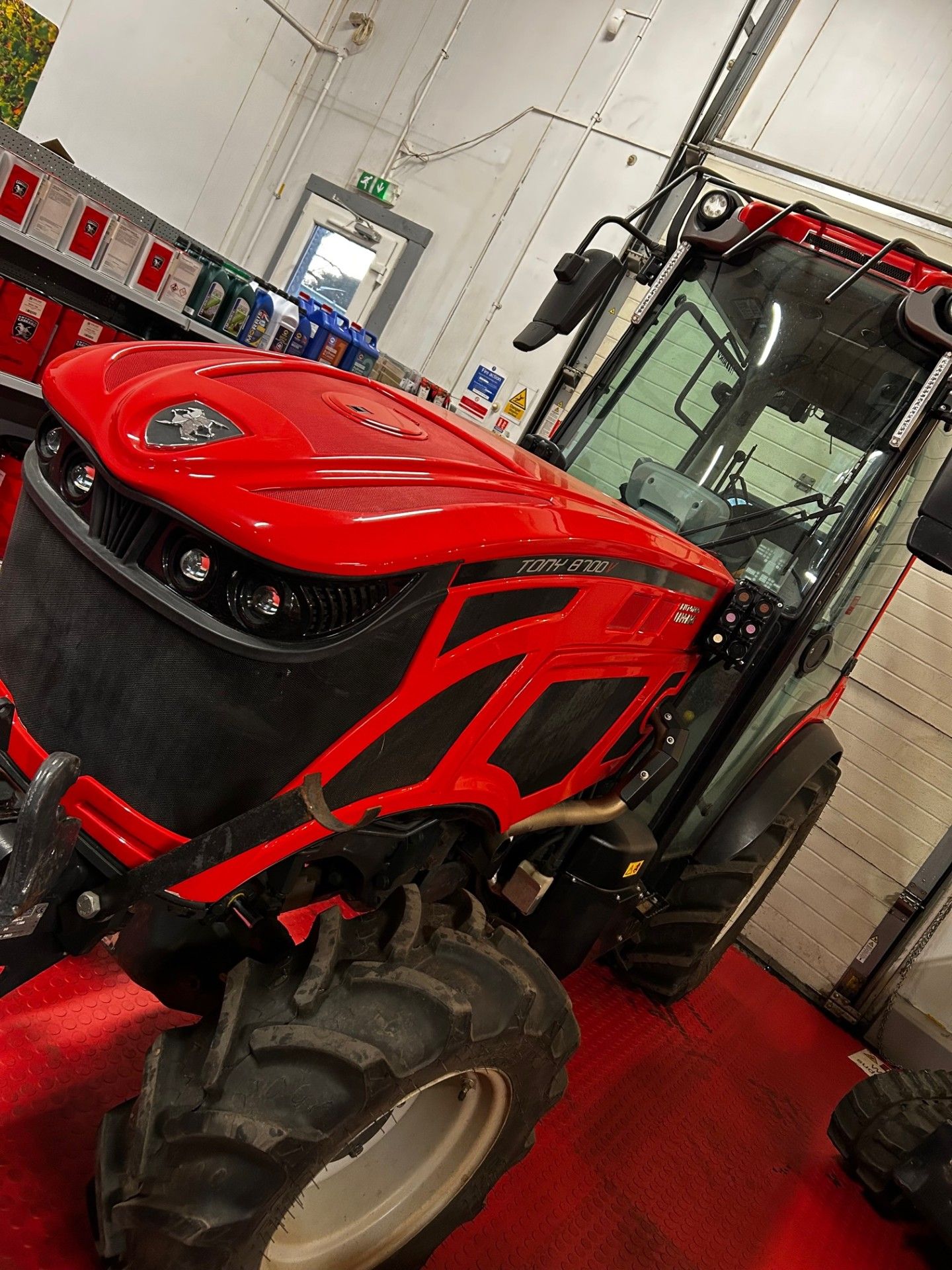 Antonio Carraro TONY 8700 V