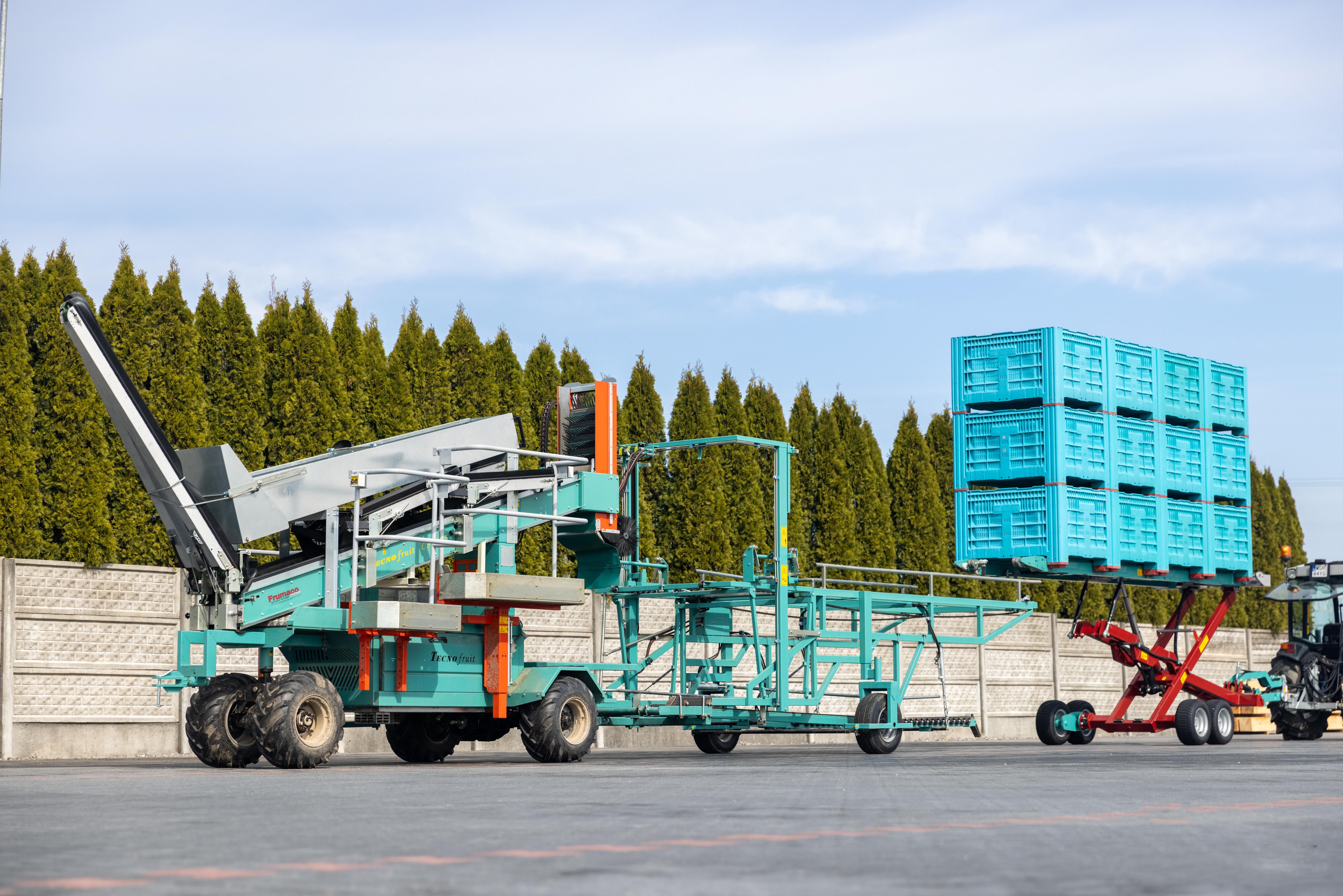 Bin Handling System Z-4 for Tecnofruit Harvester