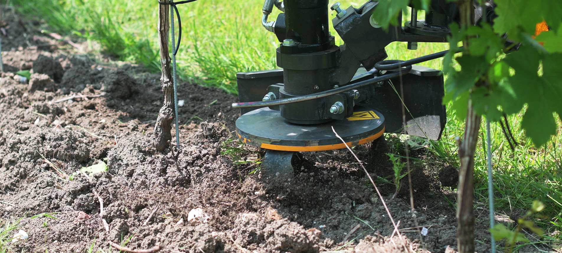 Vigolo Power Harrow Seeder - DELIMBE