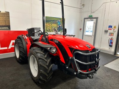 Antonio Carraro TRX 7800 S Tractor by Kirkland UK