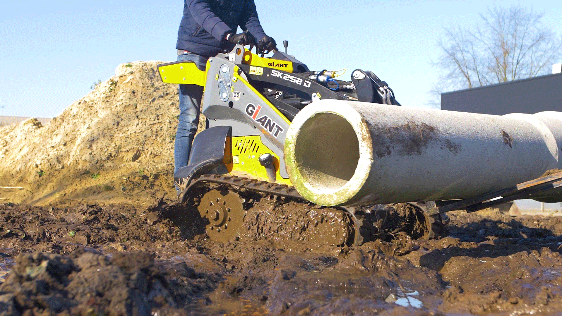 TOBROCO-GIANT GS950T Tracked Skid Steer