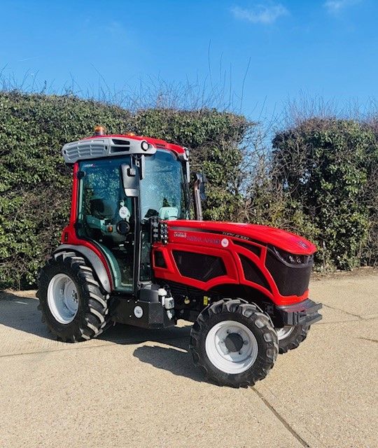 Antonio Carraro TONY 8700 V