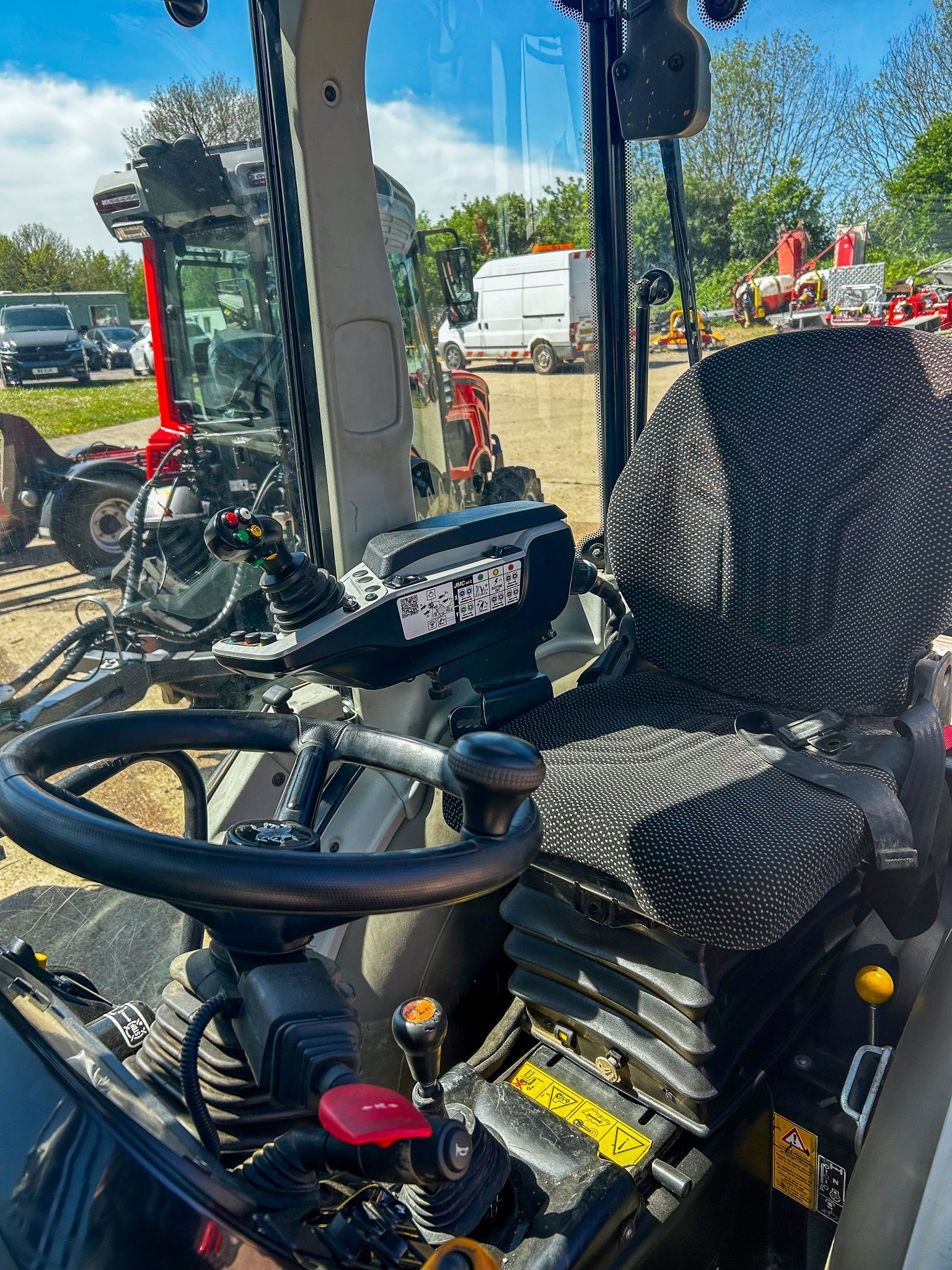 Antonio Carraro MACH 4 Quadtrac 