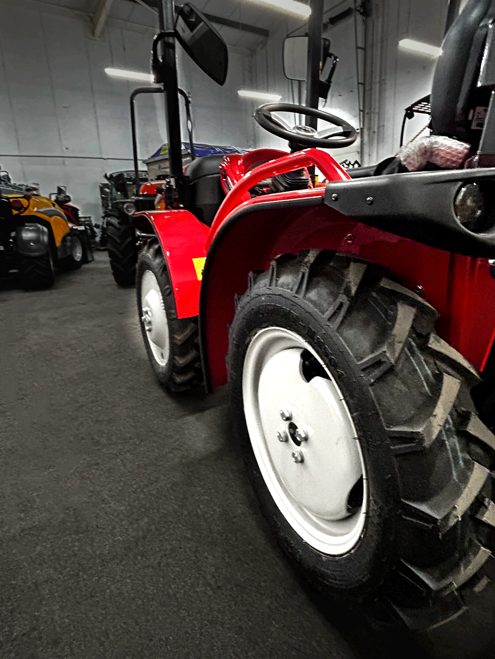 Antonio Carraro Tigre 3800 Narrow Tyres