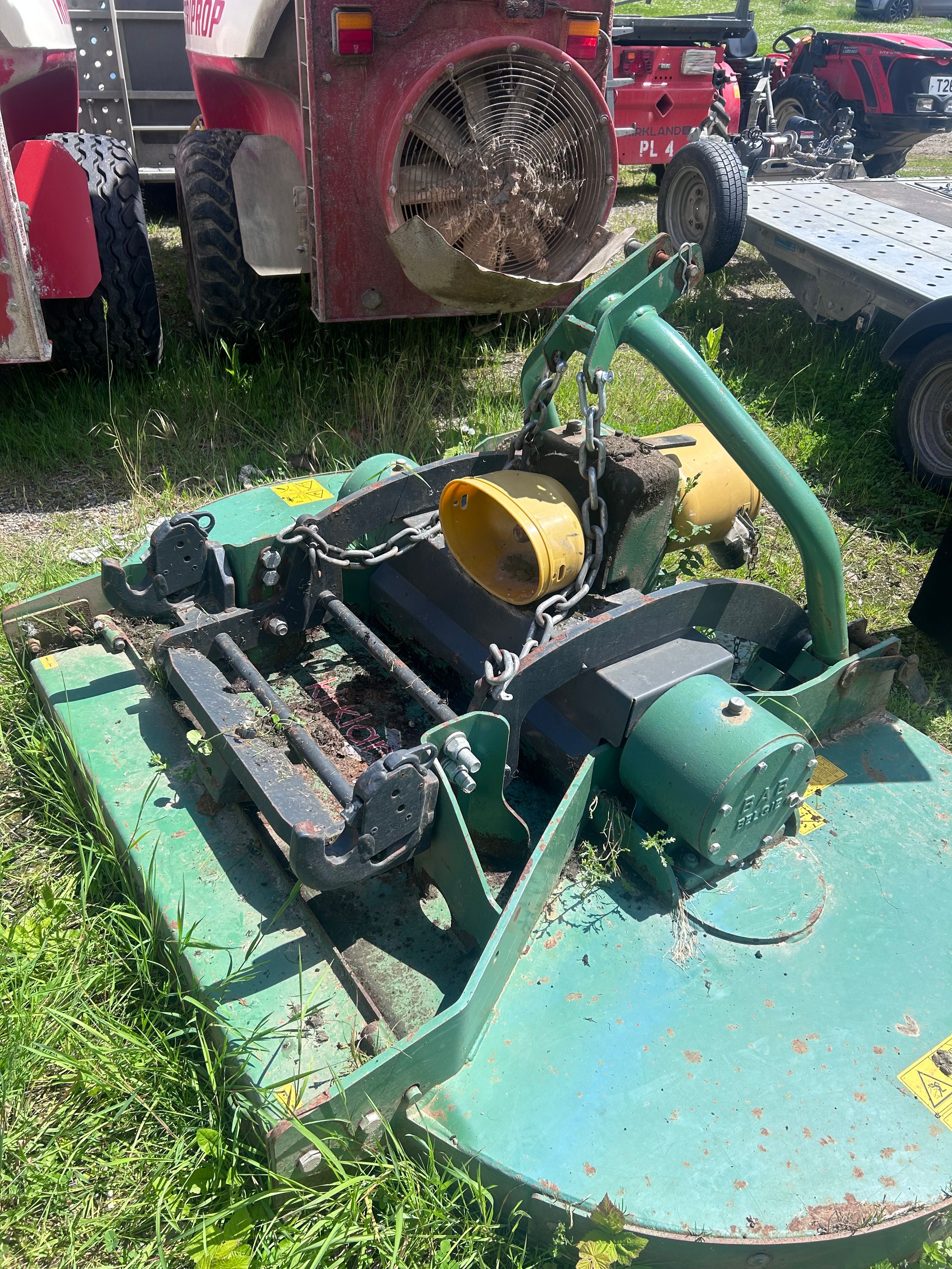 Kirkland Heavy Duty Spray/ Mow 2mtr