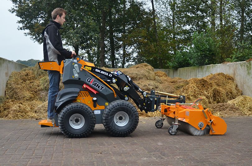 Giant Skid Steer Loader SK252D