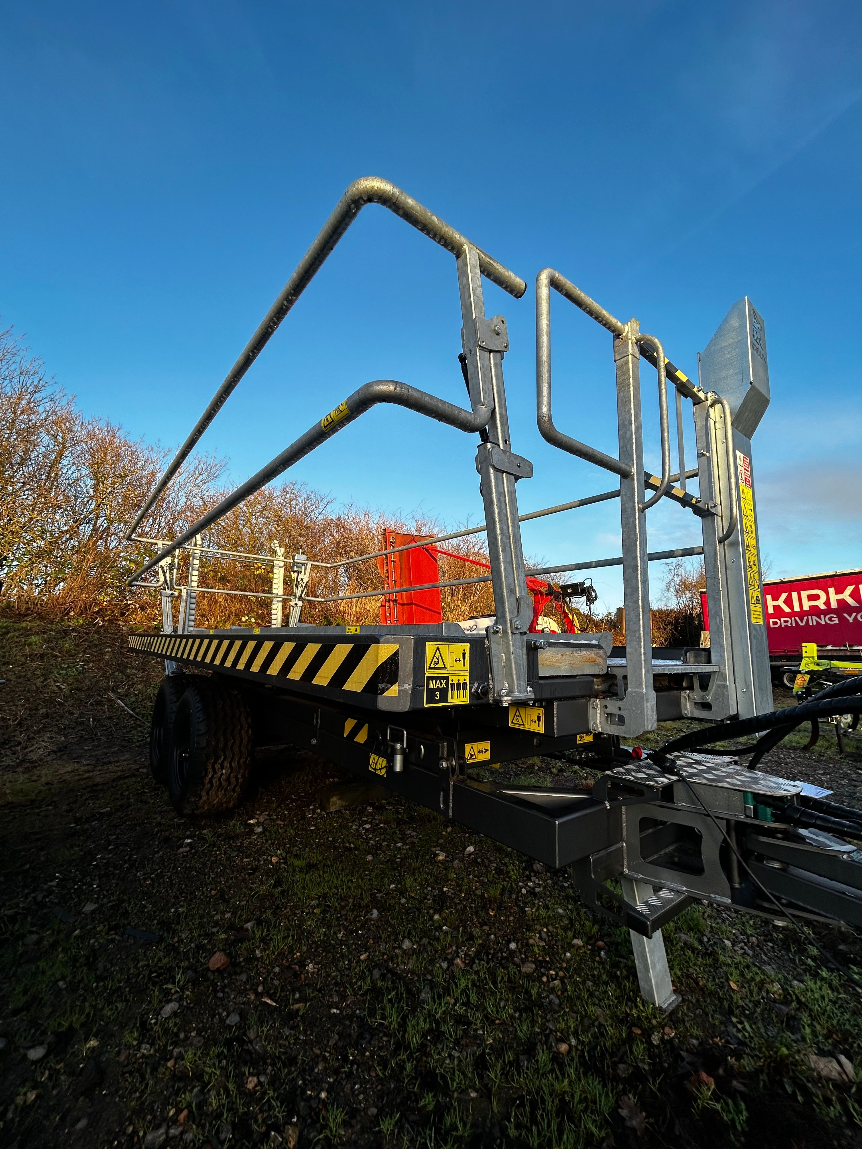 KROLIK Trailed Platform for Harvester